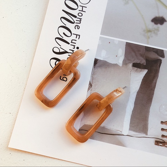 Resin Chic Marble and Coffee Square Drop Earrings - Picture 5 of 8